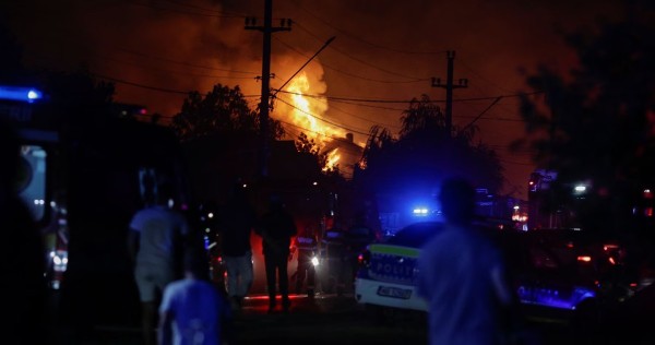 O persoană a murit și alte 46 au fost rănite în urma exploziilor la o benzinărie din România – World News