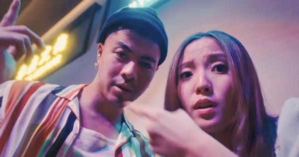 “害怕死我”，“看到你所看到的”：李安妮和郑本杰明因为是新加坡华人而用新歌引起共鸣，娱乐新闻
