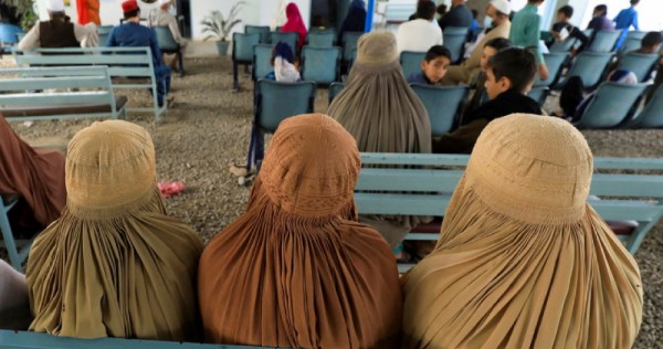 Afghan%20women%20in%20Pakistan