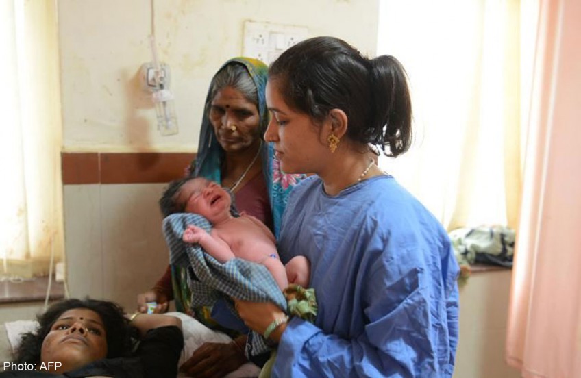 Indian infant deaths high but falling steadily