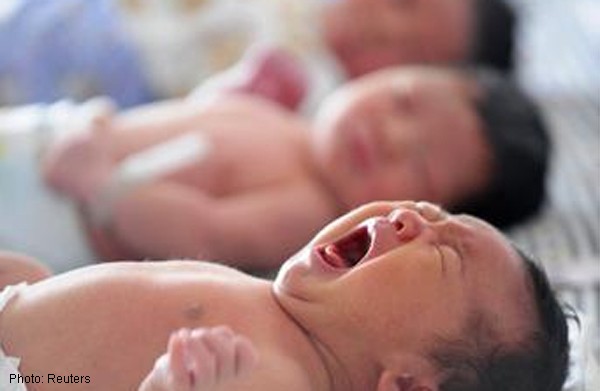 Second-child baby boom strains Chinese hospitals