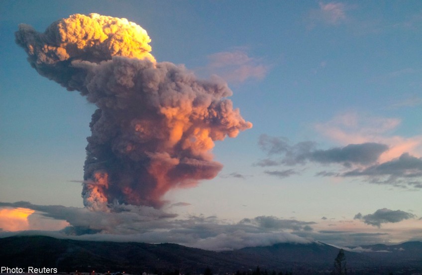 Ecuador's 'throat of fire' belches giant ash column