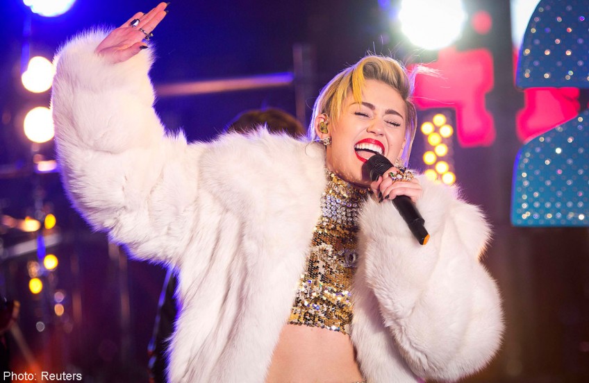 Miley Cyrus remains hospitalized, cancels two more concerts