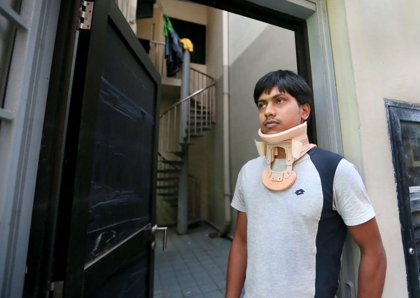 Workers' rights group stops injured Bangladeshi worker from boarding plane