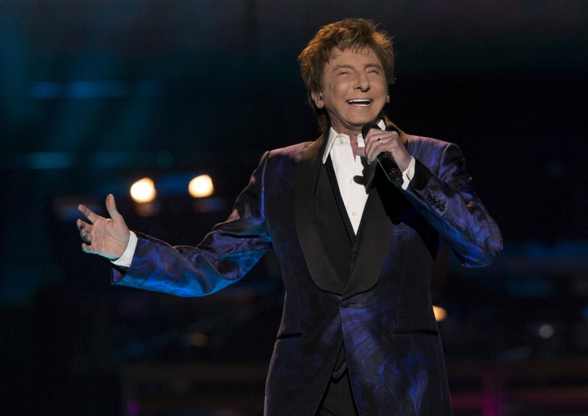 At 73, Barry Manilow comes out of closet