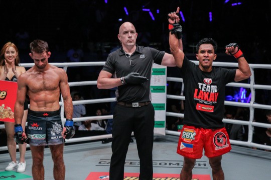 Kevin Belingon silences Andrew Leone with spectacular TKO