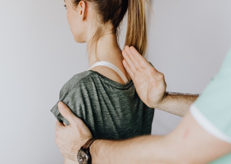 Best chiropractors in Singapore for sore necks and backs