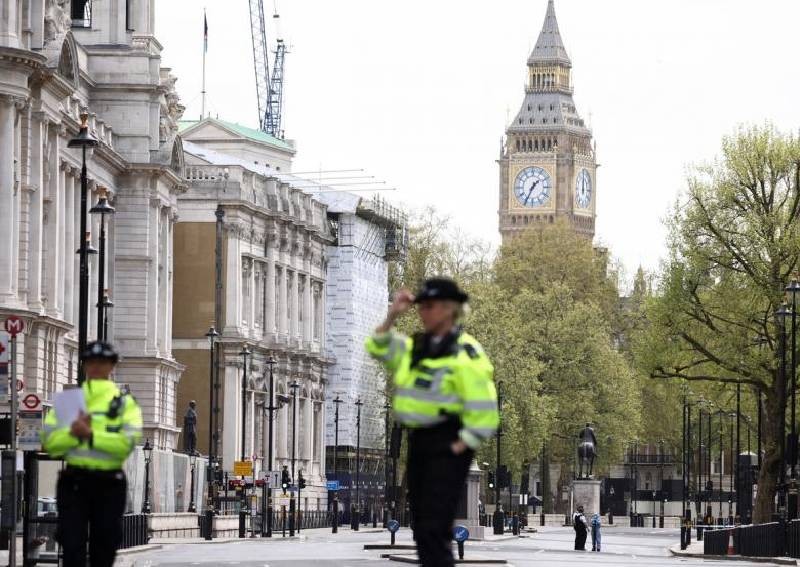 Man with knife arrested after confronting police near London's Downing Street