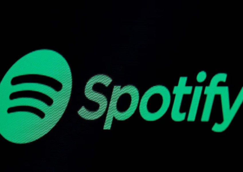 Spotify investigates issues after reports of outage