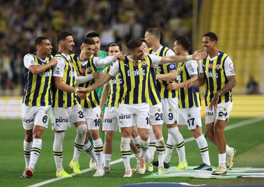 Fenerbahce players walk off after one minute to concede Turkish Super Cup