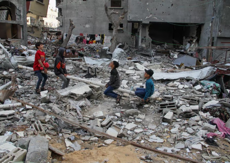 Children play in rubble of Gaza for Eid holiday