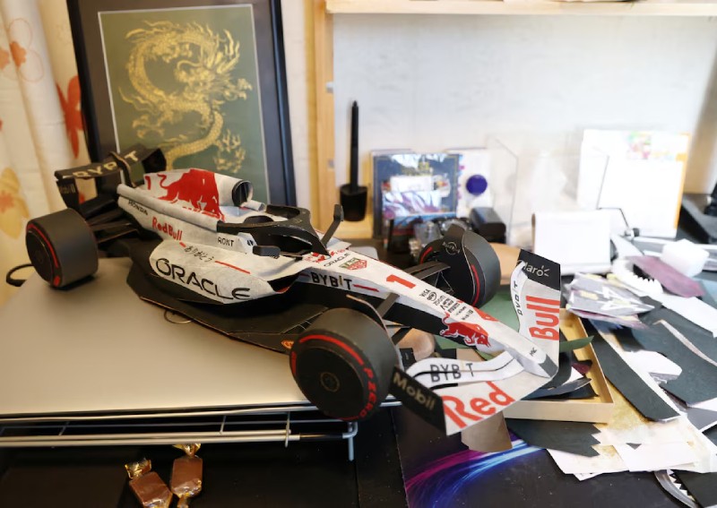 In Japan Grand Prix town, artist hopes F1 can revive ancient craft
