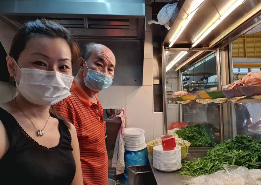 Bedok 85 satay bee hoon stall sees long queues after closure notice