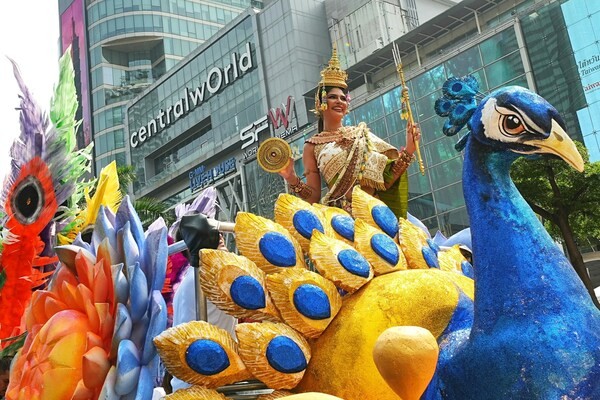 business new tamfitronics Thailand's Songkran World Water Festival shines at Central World and Central Pattana's landmark browsing centres nationwide, welcoming over 1,000,000 guests