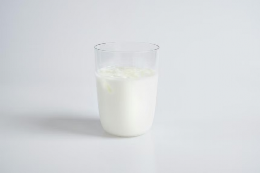 US FDA says commercial milk safe despite bird flu virus presence