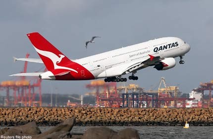 Stomach bug triggers mass vomiting on Qantas flight