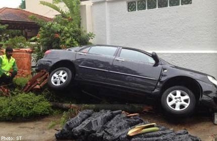 Car found turned on side in drain in Sunset Way estate