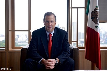 Mexican minister visits Singapore, China to boost trade