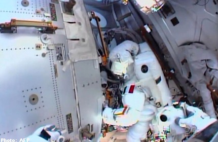 Italian astronaut recounts spacewalk drowning terror 