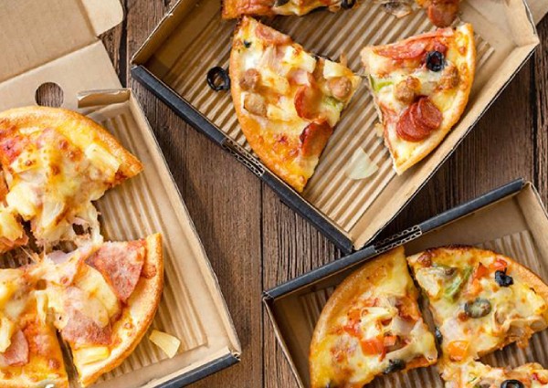 Pizza Hut giving away 3,186 free pizzas to celebrate National Day & more deals this week