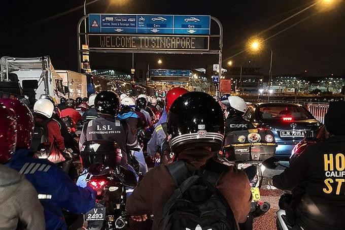 Power trip causes heavy traffic jam at Tuas Checkpoint