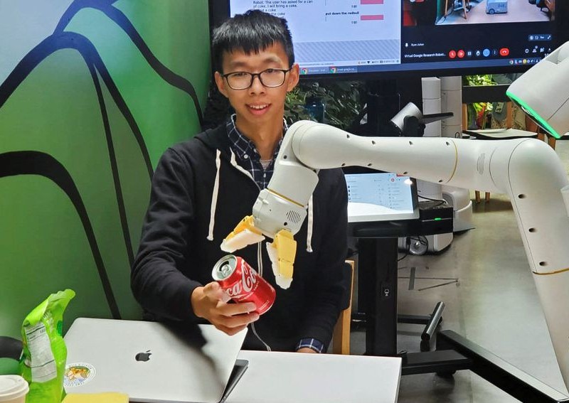 OK Google, get me a Coke: AI giant demos soda-fetching robots