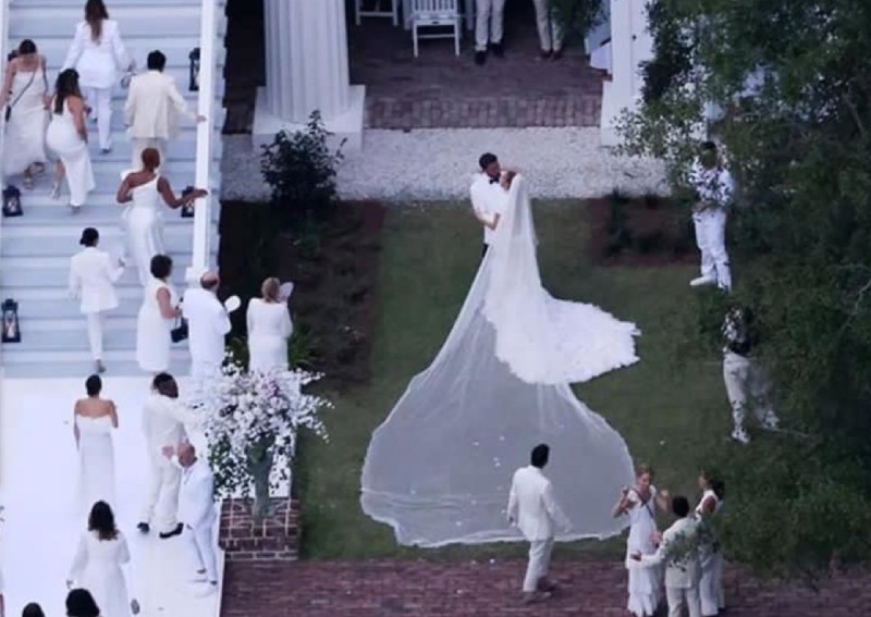 Ben Affleck and Jennifer Lopez marry at his $12 million Georgia mansion