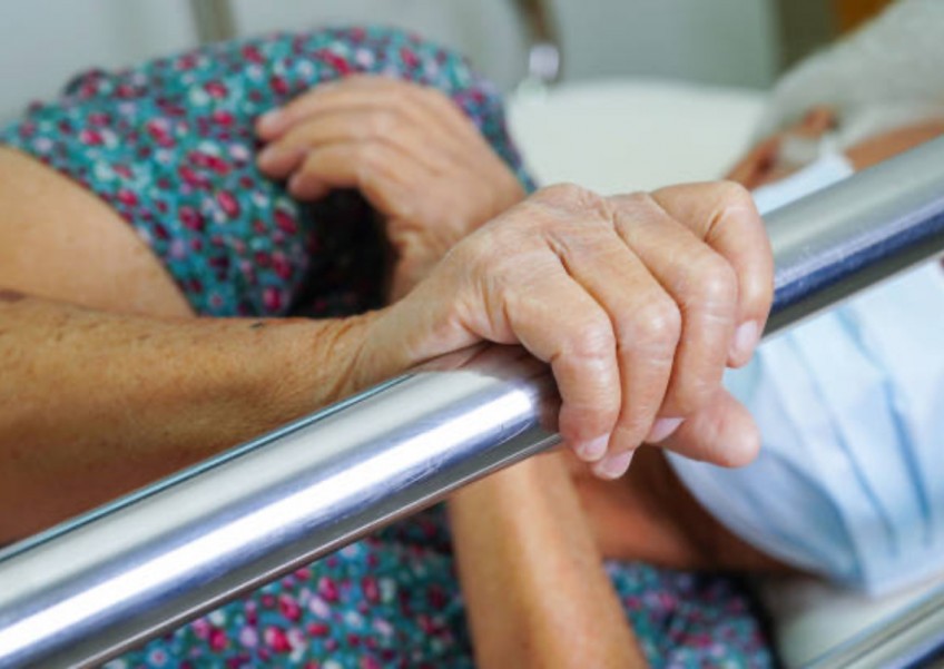 Caring for a bedridden loved one? Here's what to expect 