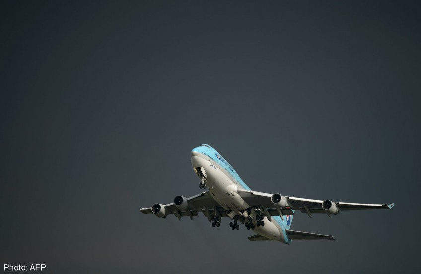 Korean Air apologises over VP's nuts incident