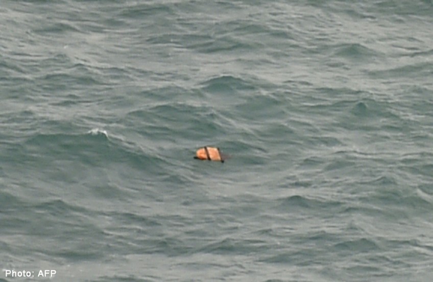 AirAsia flight QZ8501: Plane spots 'shadow' on seabed believed to be jet: Indonesia search chief