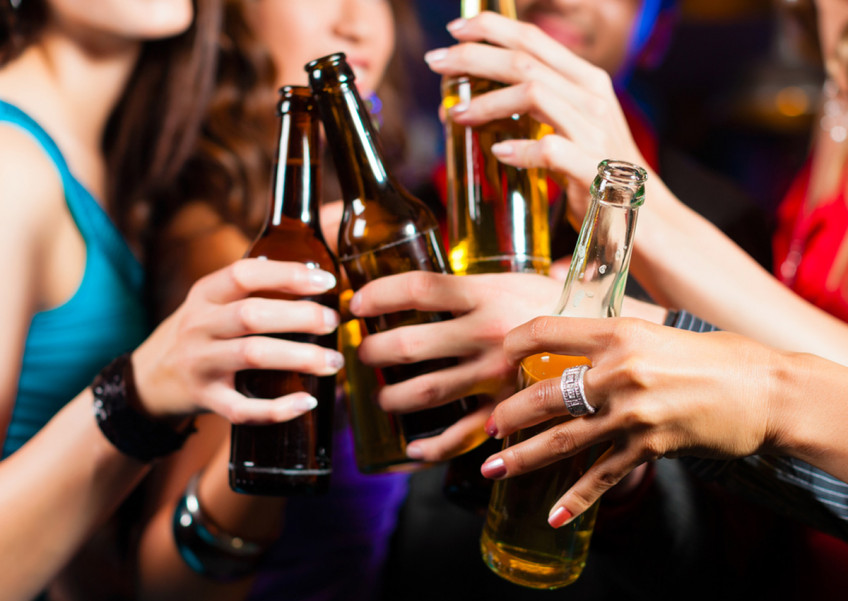 Moderate drinking linked to brain damage: Study