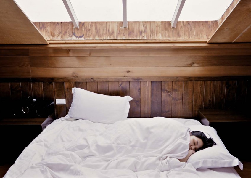 3 sleep positions that can cure common health problems