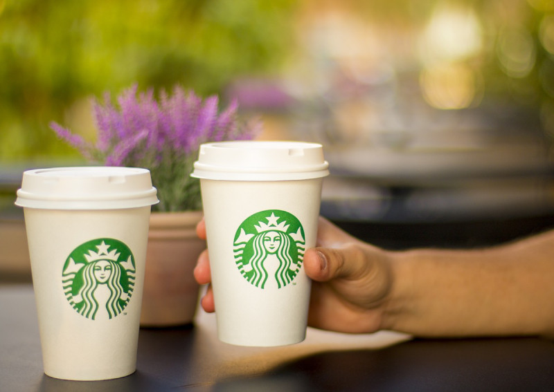 8 low-calorie drinks you can order at Starbucks