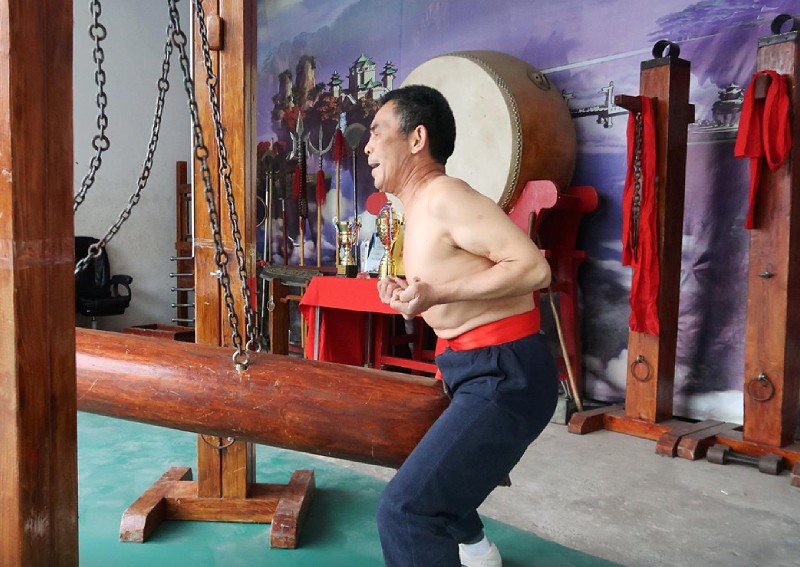 Chinese 'iron crotch' kung fu masters fight to preserve a painful-looking tradition