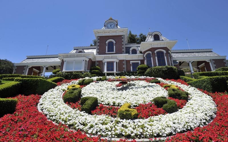 Michael Jackson's Neverland Ranch sold for knockdown price