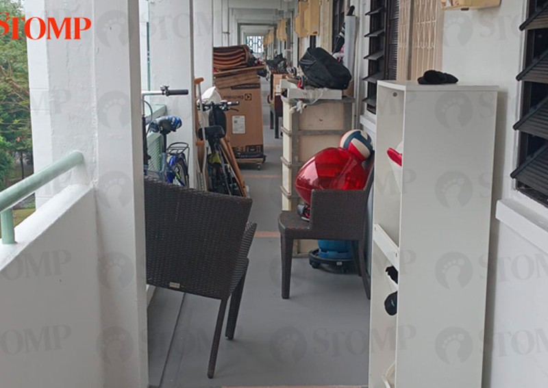 Bukit Merah household take stairs instead of lift due to neighbour's clutter – including a gas cylinder