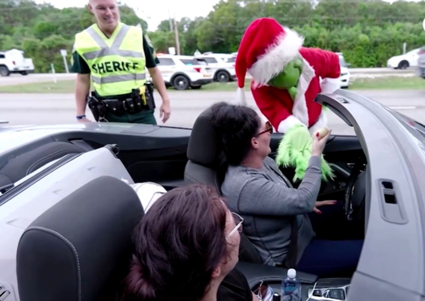 Officer Grinch gives speeding drivers in Florida a choice: A fine or an onion