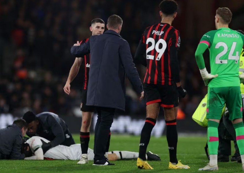Luton's Lockyer collapses on pitch, match v Bournemouth abandoned