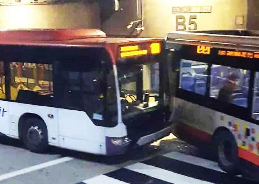 4 women taken to hospital after accident at Boon Lay interchange; bus driver arrested