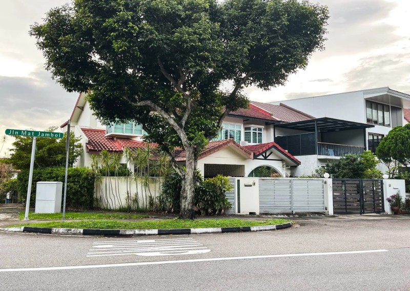 Touring Springwood and Jalan Mat Jambol: Freehold houses in Pasir Panjang near the MRT and Greater Southern Waterfront