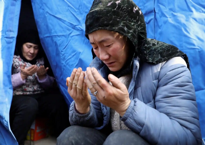 Tight-knit Chinese Hui ethnic minority mourns loss of girl in quake