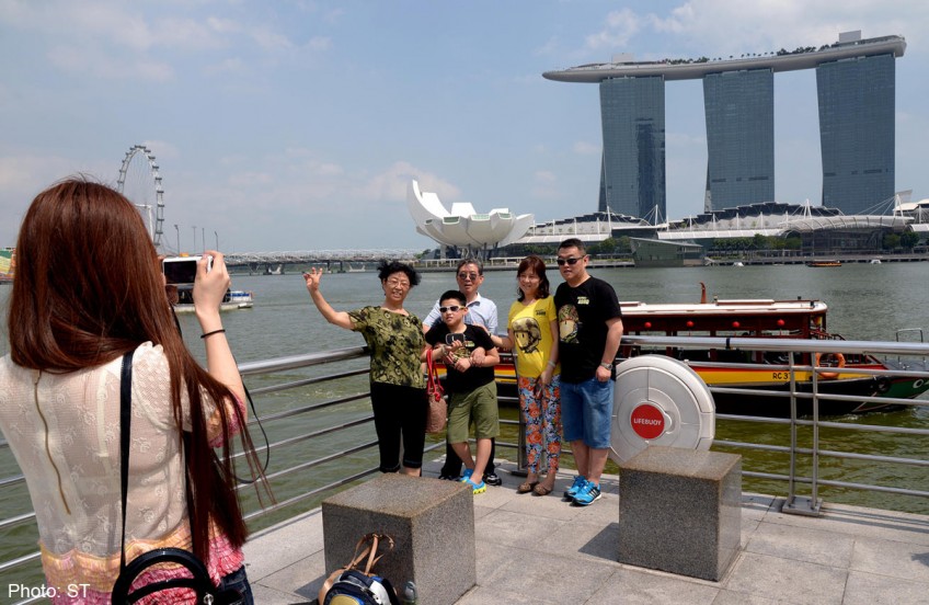 Chinese tourists are top spenders in Singapore