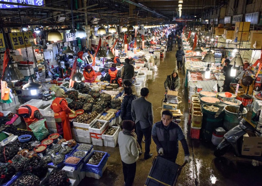 Loud, chaotic, historic Korean fish market resists gentrification