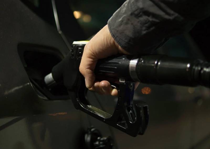 Latest petrol prices in Singapore and all the petrol credit card discounts
