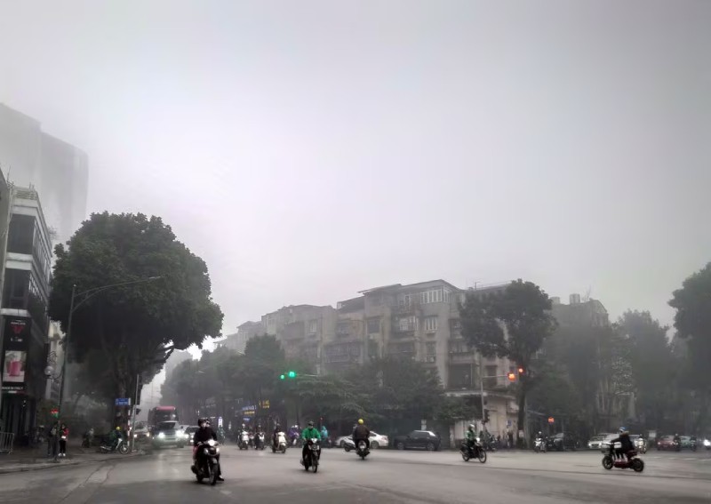Hanoi flights halted as city faces worsening air pollution