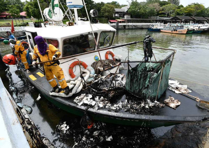 Big cleanup of N-E coast after oil spill