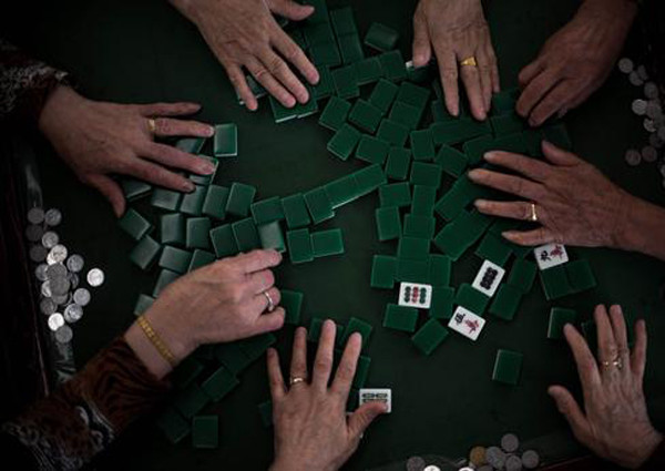 Man in China dies after drawing winning tile in mahjong game