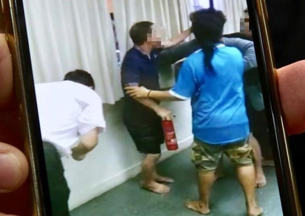 Four men arrested after scuffle between debt collector, stall owner and workers