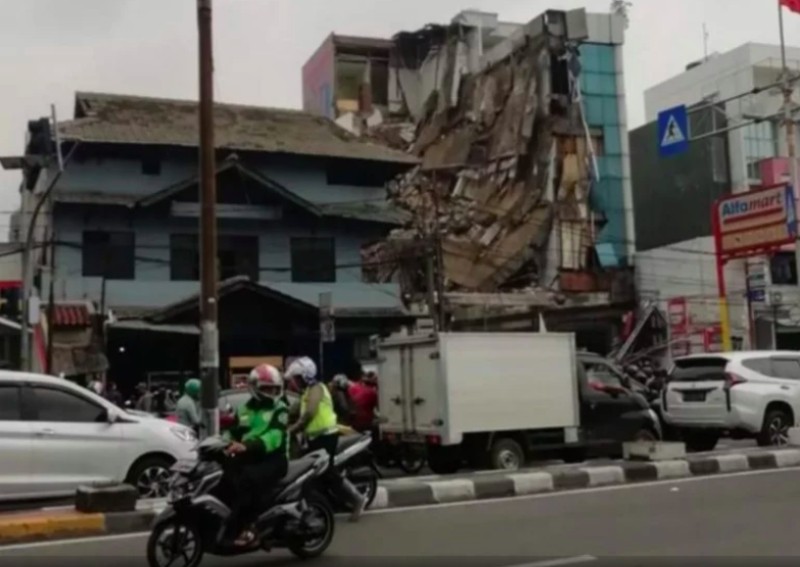 Jakarta building collapses, at least 8 injured: TV