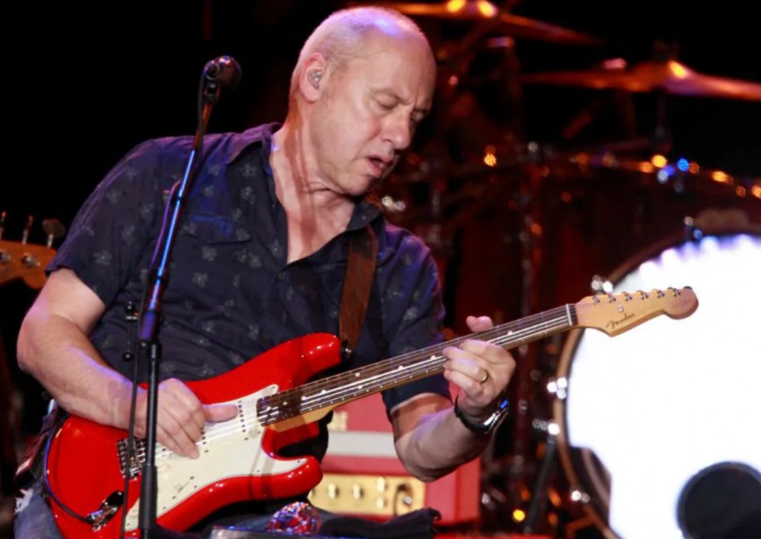 Dire Straits Frontman Mark Knopfler Is Putting Some of His Guitars